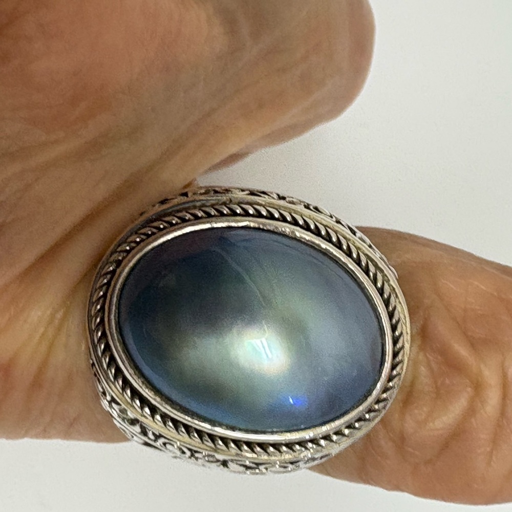 Elegant Silver and Mabe Blue Pearl Ring - Picture 8 of 8